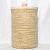 PANIÈRE DE RANGEMENT À LINGE BERBÈRE EN PALMIER ET LAINE BLANCHE 60CM MODÈLE ESSAOUIRA – Image 2