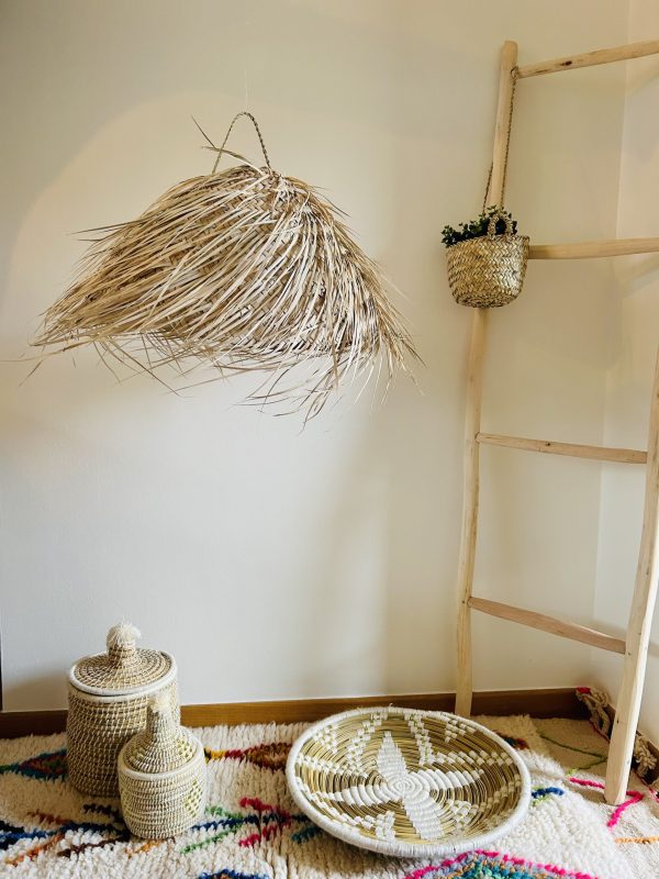 SUSPENSION EN FEUILLES DE PALMIER CHEVEUX DEMI BOL MODÈLE SEFROU