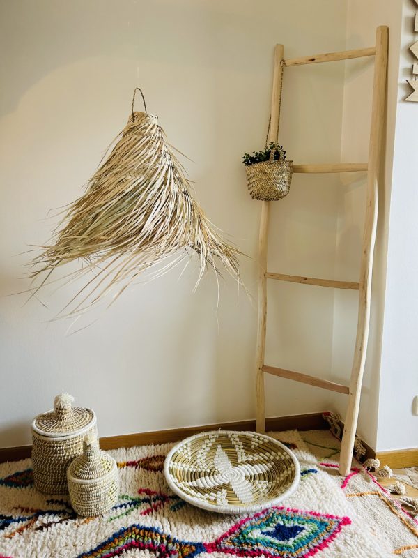 SUSPENSION TRESSÉE EN FEUILLES DE PALMIER H30 MODÈLE AKKA