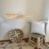 SUSPENSION EN RAPHIA PLATE TAILLE M 60 CM MODÈLE SKOURA – Image 2