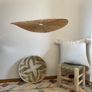 SUSPENSION EN RAPHIA PLATE TAILLE M 60 CM MODÈLE SKOURA