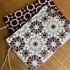 POCHETTE DE RANGEMENT EN TISSU BLANCHE A MOTIF DORE FAIT MAIN – Image 5