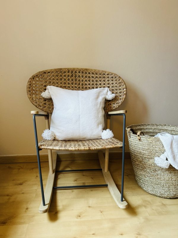 HOUSSE DE COUSSIN À POMPONS BLANC 50x50 MODÈLE NAÏMA