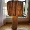 LAMPE À POSER EN RAPHIA H70 MODÈLE GOURRAMA – Image 3