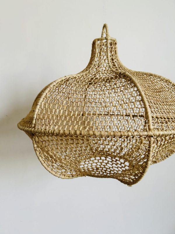 SUSPENSION EN DENTELLE DE RAPHIA POIRE H30 MODÈLE TAROUDANT