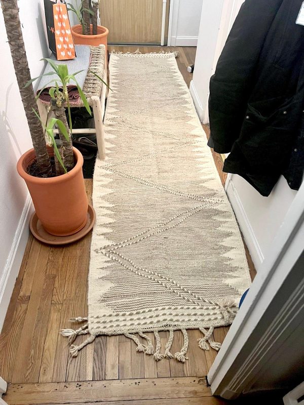 TAPIS DE COULOIR KILIM MAROCAIN BERBÈRE EN LAINE BLANC ET BEIGE 0,85x3,25m